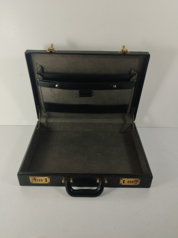 malet_n piel 32x44x8 1u